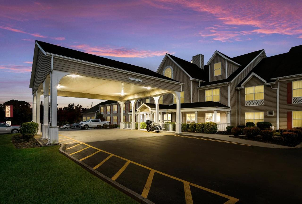 Red Roof Inn & Suites Knoxville East Exterior photo